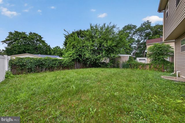 4 TYRONE AVE, New Castle, DE 19720