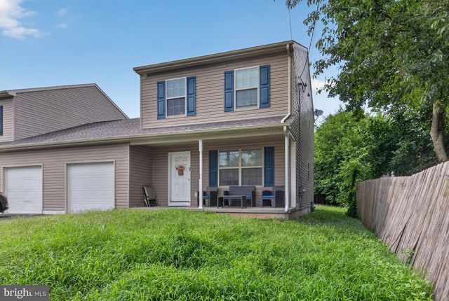 4 TYRONE AVE, New Castle, DE 19720