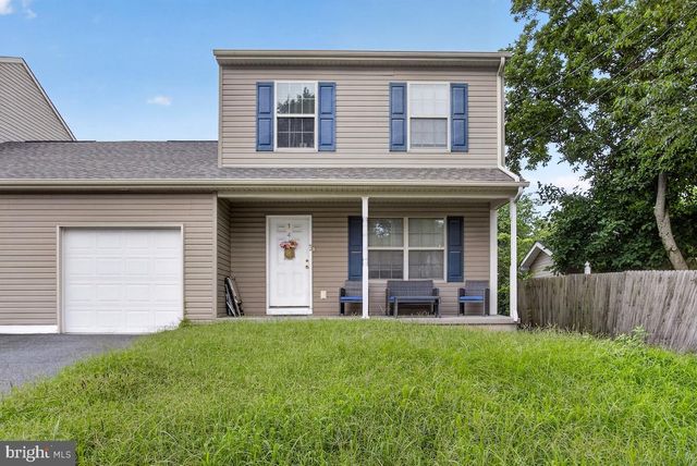 4 TYRONE AVE, New Castle, DE 19720