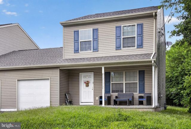 4 TYRONE AVE, New Castle, DE 19720