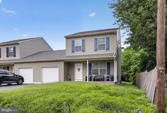 4 TYRONE AVE, New Castle, DE 19720