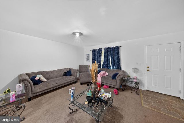 4 TYRONE AVE, New Castle, DE 19720