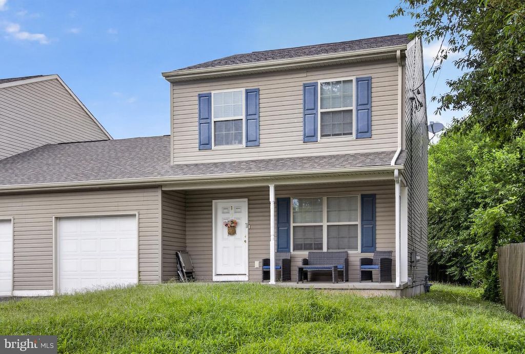 4 TYRONE AVE, New Castle, DE 19720