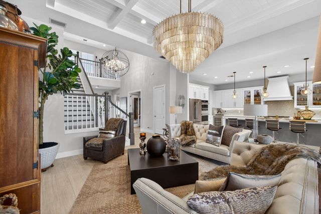 9374 Crestview Circle, Palm Beach Gardens, FL 33412