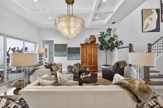 9374 Crestview Circle, Palm Beach Gardens, FL 33412