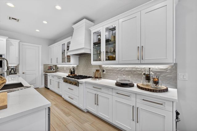 9374 Crestview Circle, Palm Beach Gardens, FL 33412