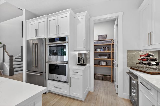 9374 Crestview Circle, Palm Beach Gardens, FL 33412