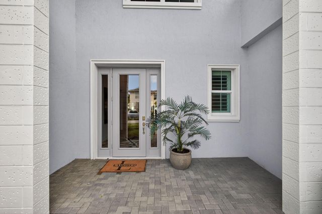 9374 Crestview Circle, Palm Beach Gardens, FL 33412