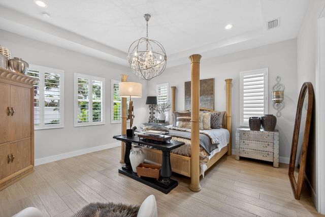 9374 Crestview Circle, Palm Beach Gardens, FL 33412