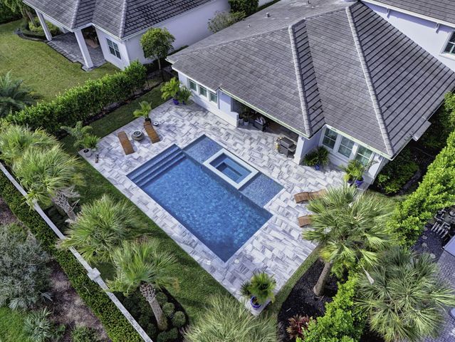 9374 Crestview Circle, Palm Beach Gardens, FL 33412