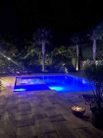 9374 Crestview Circle, Palm Beach Gardens, FL 33412