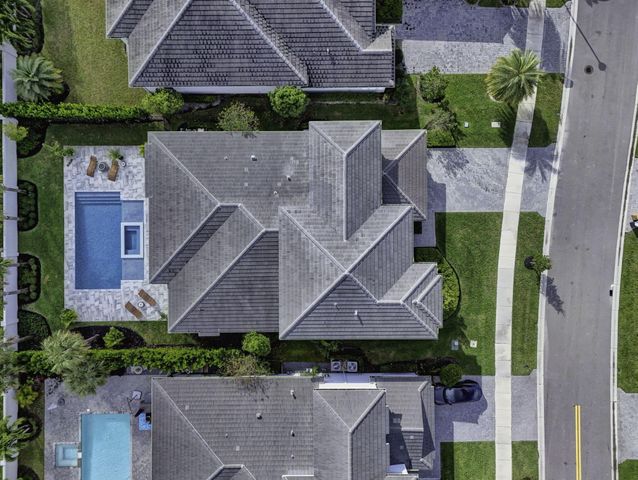 9374 Crestview Circle, Palm Beach Gardens, FL 33412