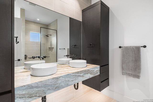 125 Monterey Trail, Boerne, TX 78006