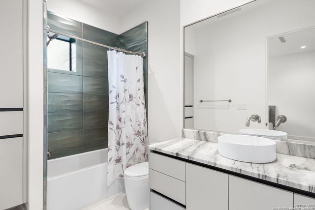 125 Monterey Trail, Boerne, TX 78006