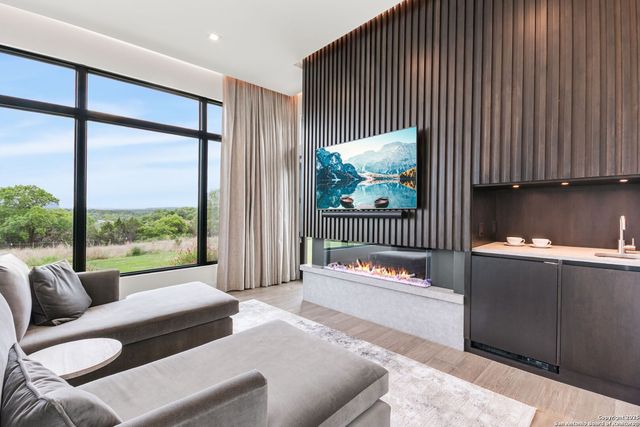 125 Monterey Trail, Boerne, TX 78006