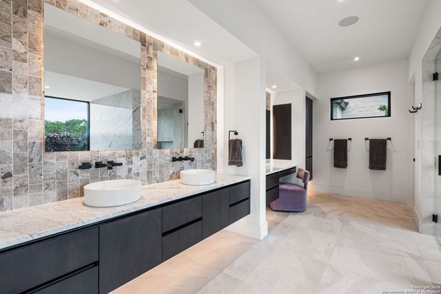 125 Monterey Trail, Boerne, TX 78006