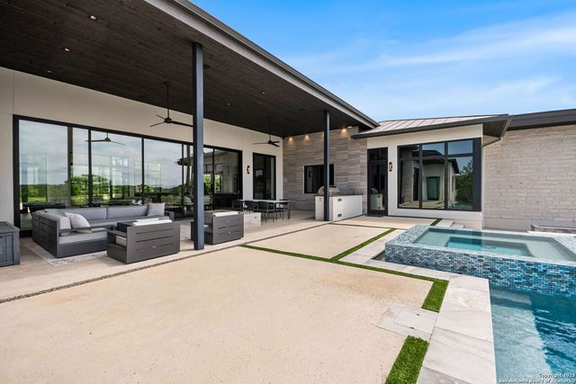 125 Monterey Trail, Boerne, TX 78006