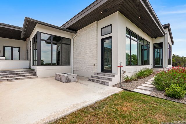 125 Monterey Trail, Boerne, TX 78006