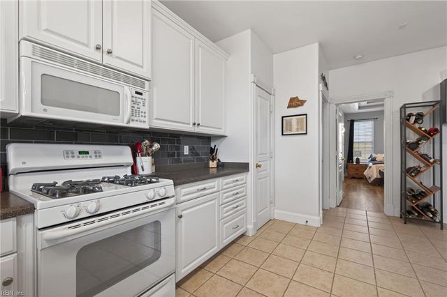 504 Crystal Bay CIR, Suffolk, VA 23435