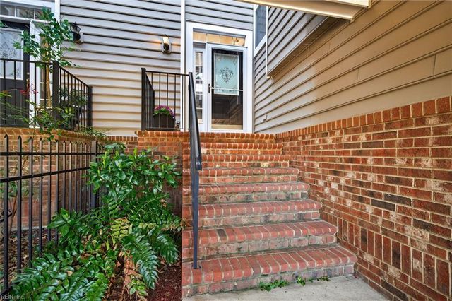 504 Crystal Bay CIR, Suffolk, VA 23435