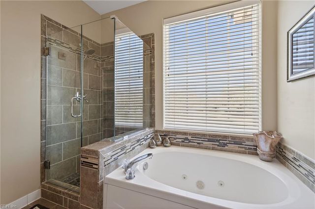 504 Crystal Bay CIR, Suffolk, VA 23435