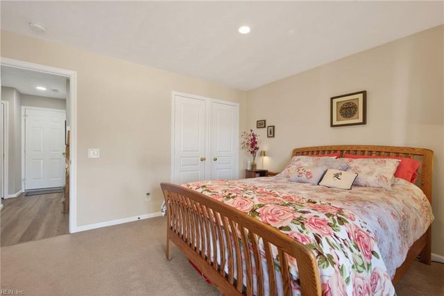 504 Crystal Bay CIR, Suffolk, VA 23435