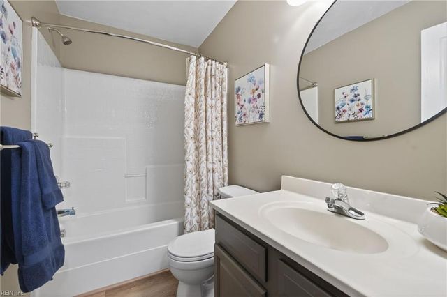 504 Crystal Bay CIR, Suffolk, VA 23435