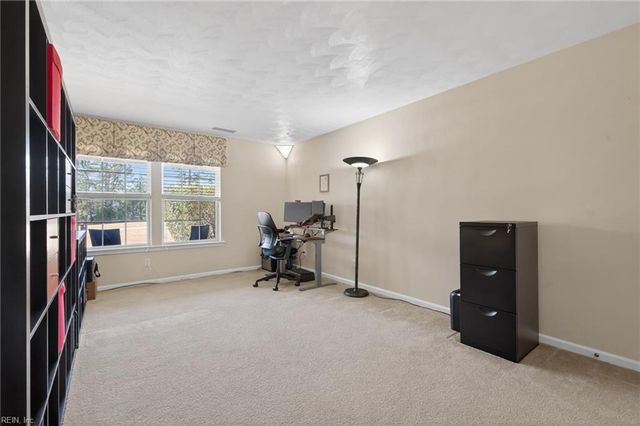 504 Crystal Bay CIR, Suffolk, VA 23435