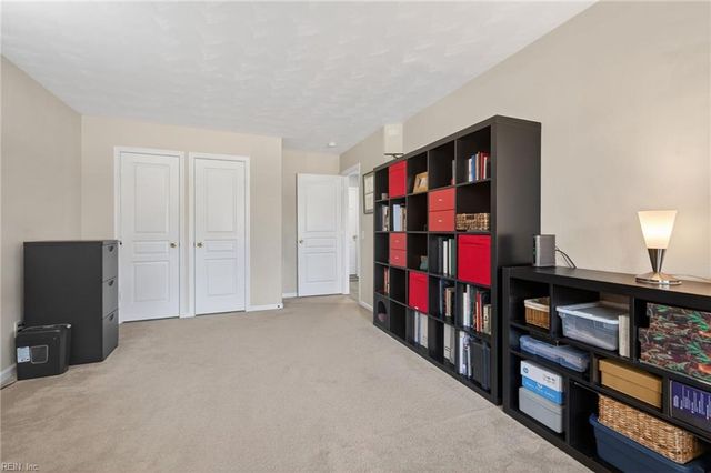 504 Crystal Bay CIR, Suffolk, VA 23435