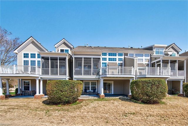 504 Crystal Bay CIR, Suffolk, VA 23435