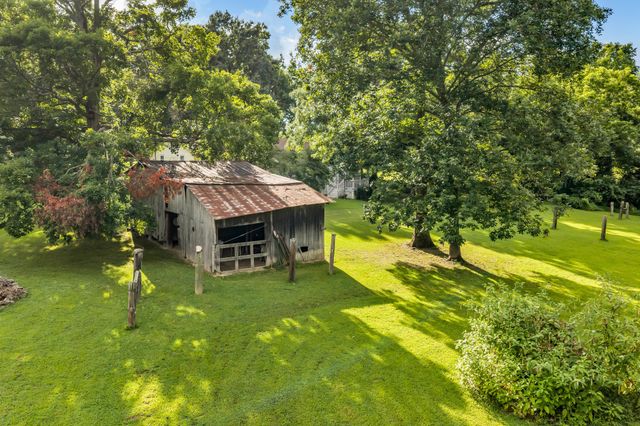 2815 Spencer Mill Rd, Bon Aqua, TN 37025