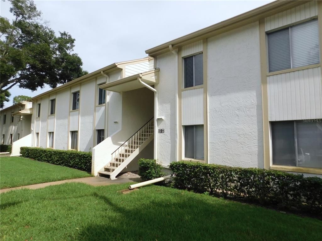 Image 1 of property listing at 105 PALMETTO COURT, Oldsmar, FL 34677