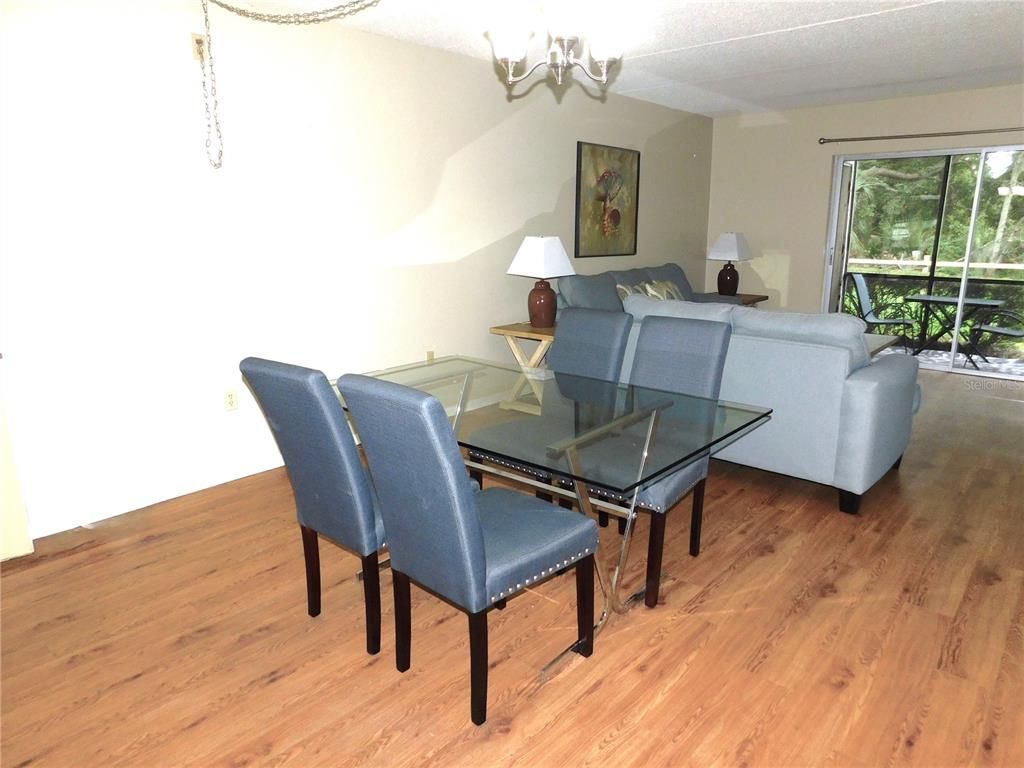 Image 13 of property listing at 105 PALMETTO COURT, Oldsmar, FL 34677