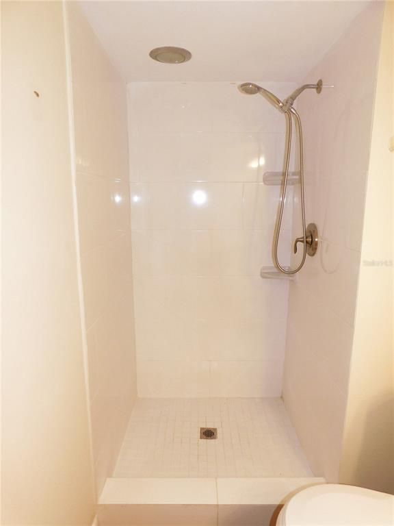 Image 23 of property listing at 105 PALMETTO COURT, Oldsmar, FL 34677