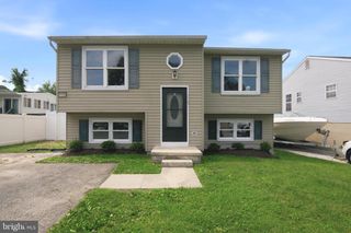 1115 HOTEL DR, Pasadena, MD 21122