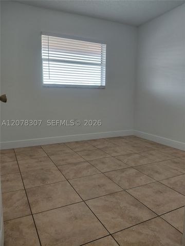 5461 W 24th Ave 67, Hialeah, FL 33016