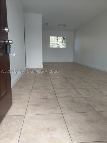 5461 W 24th Ave 67, Hialeah, FL 33016