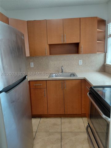 5461 W 24th Ave 67, Hialeah, FL 33016