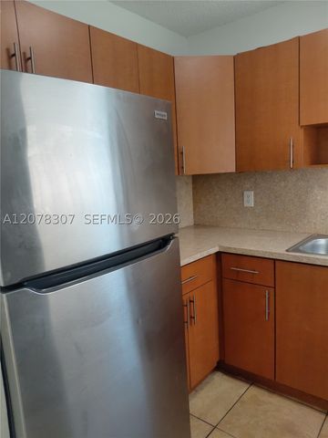5461 W 24th Ave 67, Hialeah, FL 33016