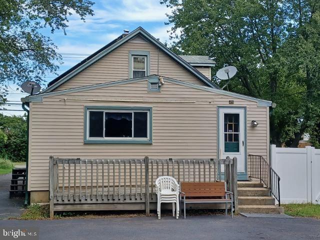 525 RADIX RD, Williamstown, NJ 08094