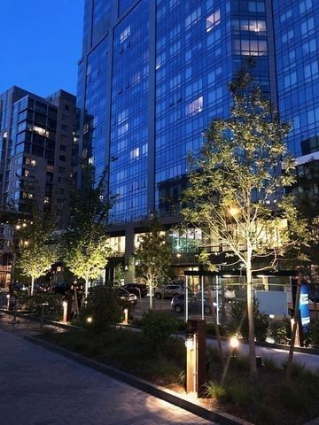 188 Brookline Ave 22E, Boston, MA 02215