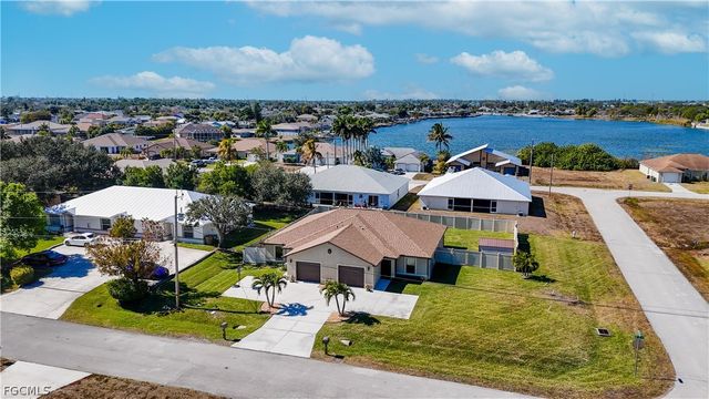 526-528 SE 5th PL, Cape Coral, FL 33990