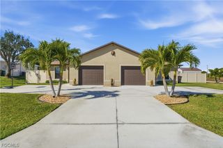 526-528 SE 5th PL, Cape Coral, FL 33990