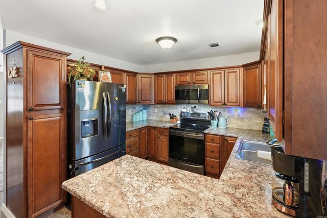 3 Cedar St, Greenbrier, AR 72058