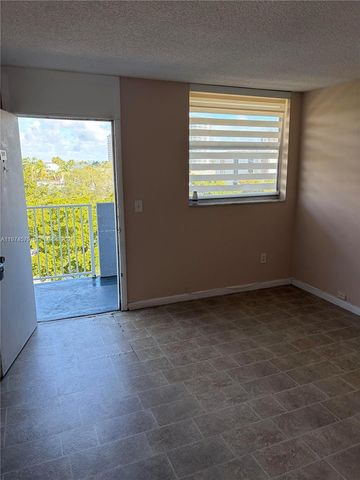 1801 S Treasure Dr 511, North Bay Village, FL 33141