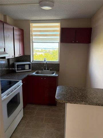 1801 S Treasure Dr 511, North Bay Village, FL 33141