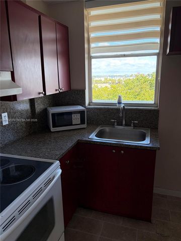 1801 S Treasure Dr 511, North Bay Village, FL 33141