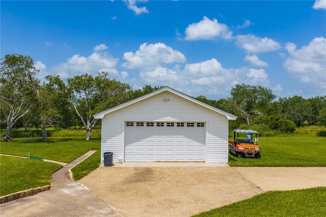 8259 Baldwin, Mathis, TX 78368