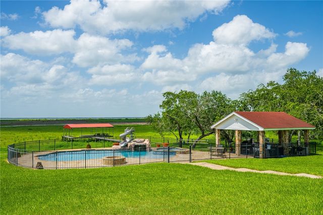 8259 Baldwin, Mathis, TX 78368