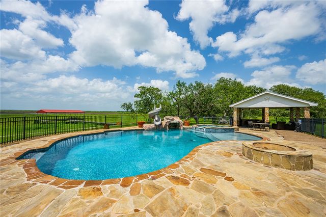 8259 Baldwin, Mathis, TX 78368